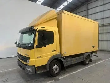 Mercedes-Benz Atego 818