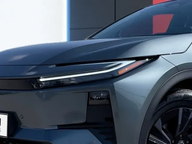 Toyota C-Hr photo 3
