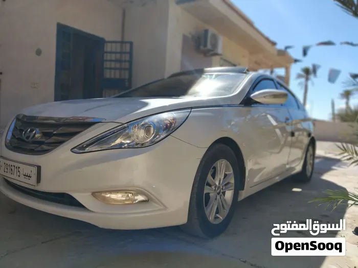 Hyundai Sonata 2012 photo 2