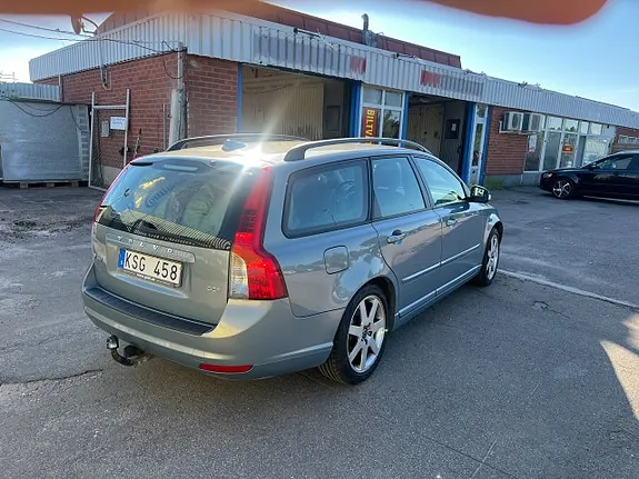 Volvo V50 2011 photo 4