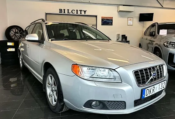 Volvo V70 2009 photo 2
