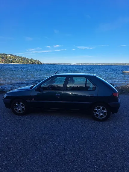 Peugeot 306