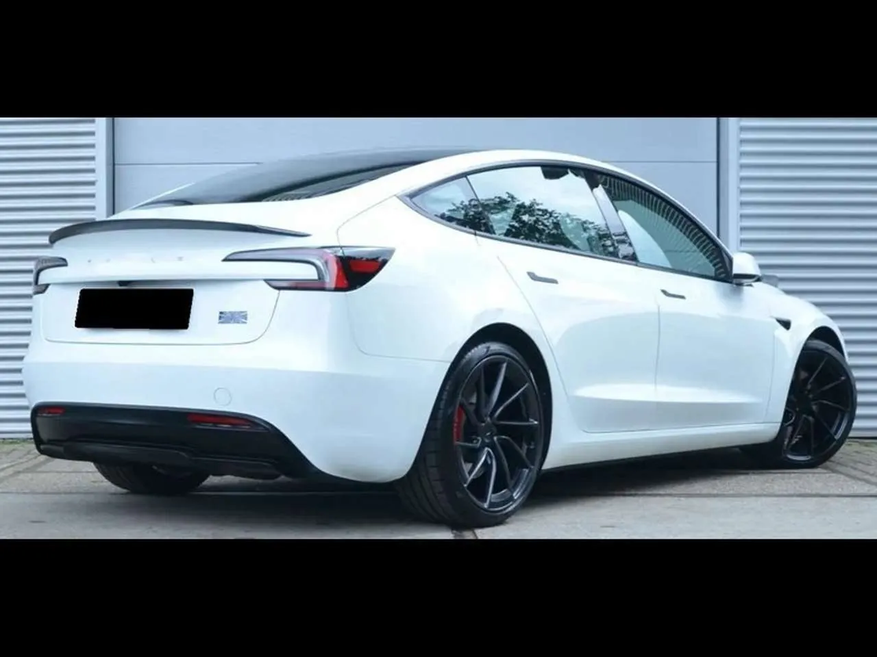Tesla Model 3 2025 photo 4