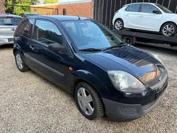 Ford Fiesta 2004 photo 2