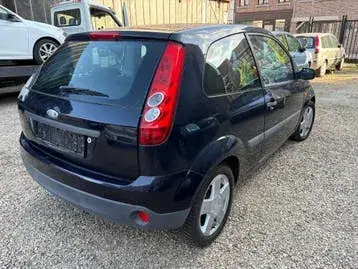 Ford Fiesta 2004 photo 3