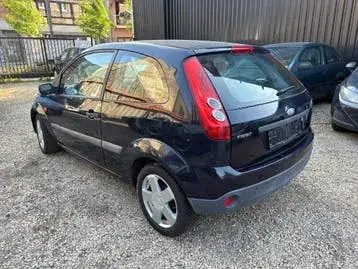 Ford Fiesta 2004 photo 4