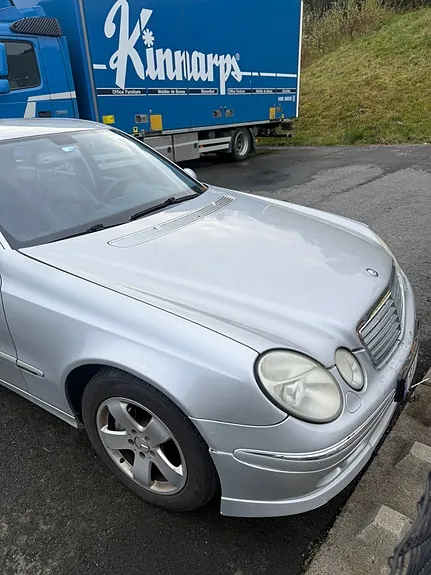 Mercedes-Benz E200