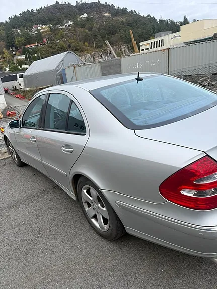 Mercedes-Benz E200 2006 photo 2