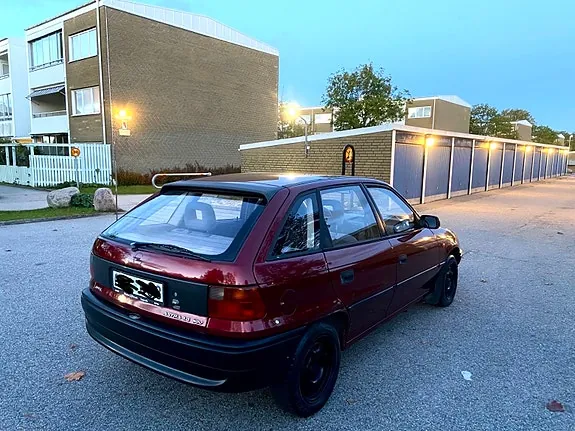 Opel Astra 1997 photo 4