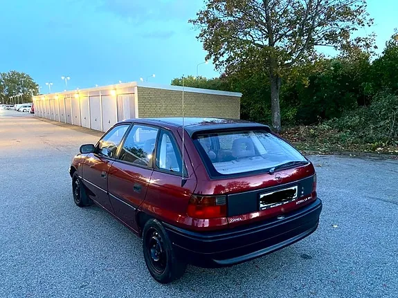 Opel Astra 1997 photo 3