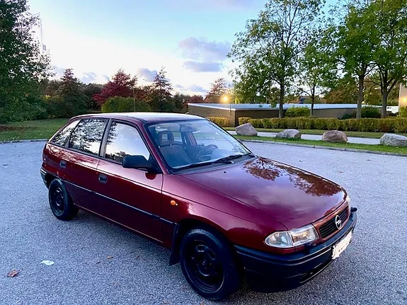 Opel Astra 1997 photo 2