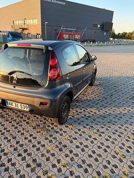 Peugeot 107 2013 photo 4