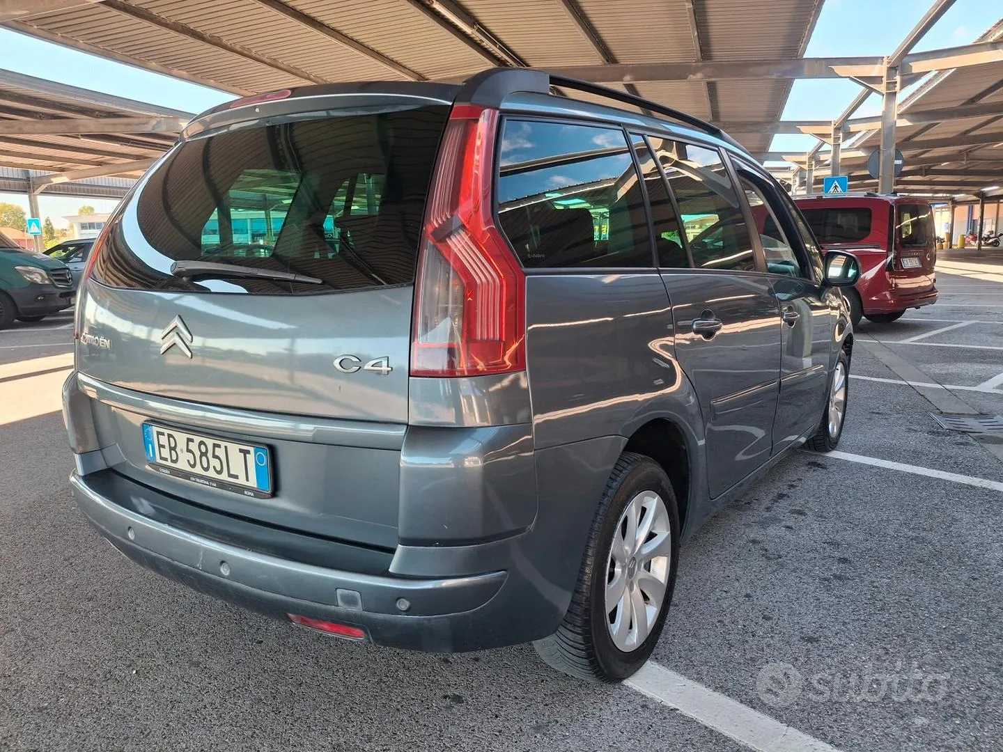 Citroen C4 Picasso 2010 photo 5