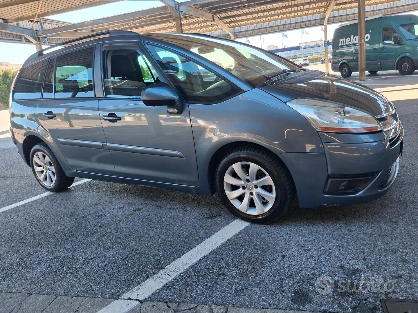 Citroen C4 Picasso 2010 photo 3