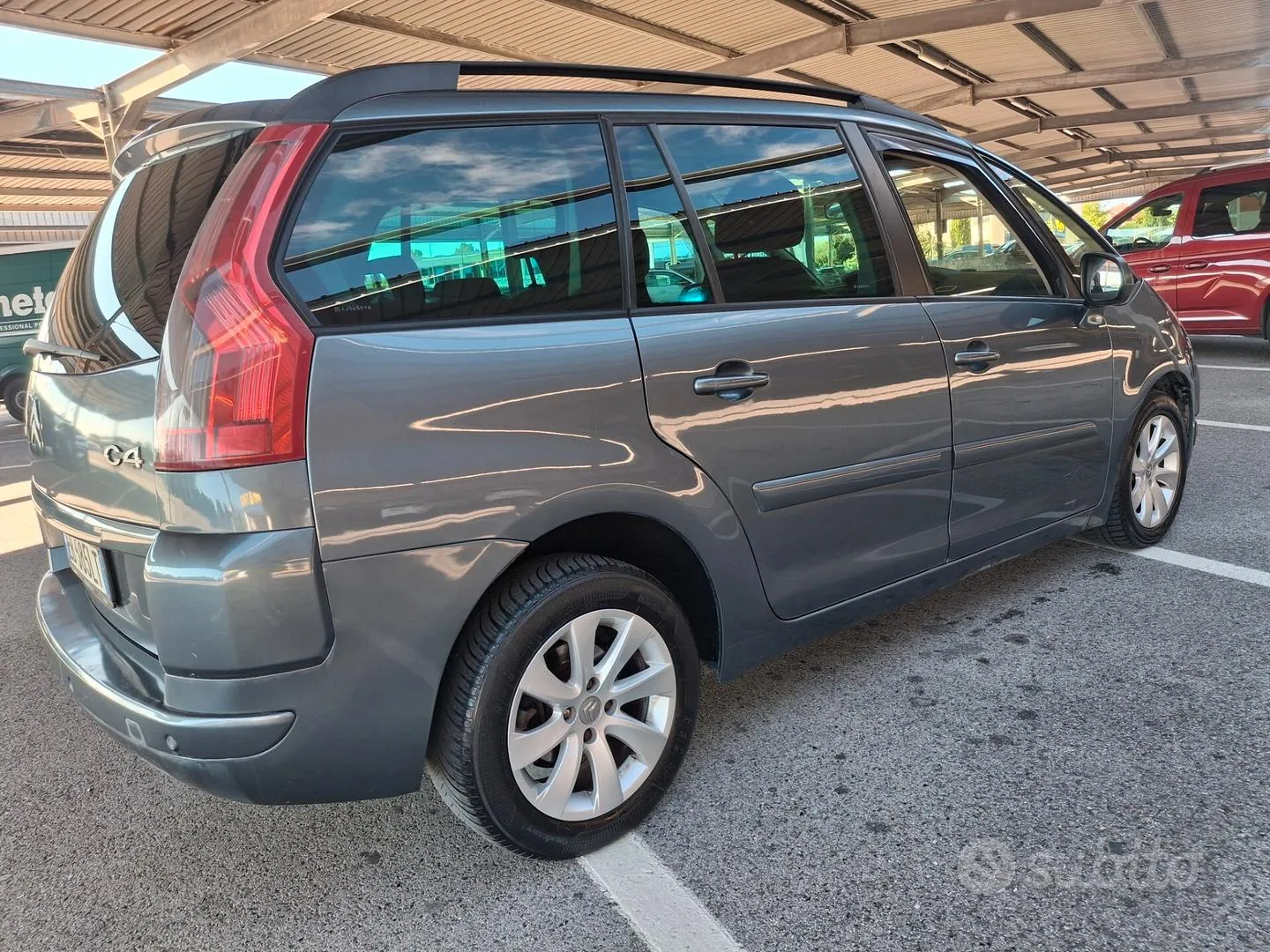 Citroen C4 Picasso 2010 photo 4