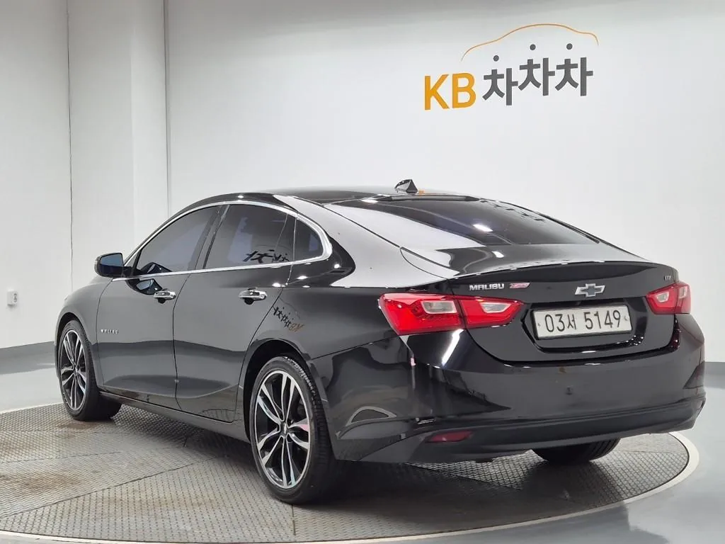 Chevrolet Malibu 2017 photo 2