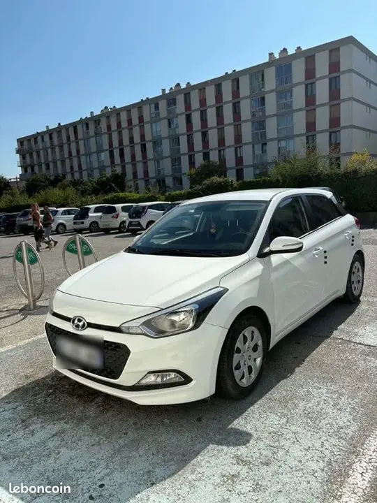 Hyundai I20 2015 photo 3
