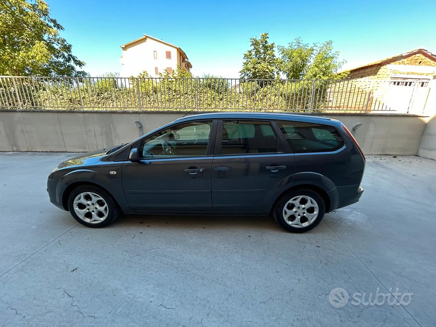 Ford Focus 2007 photo 2