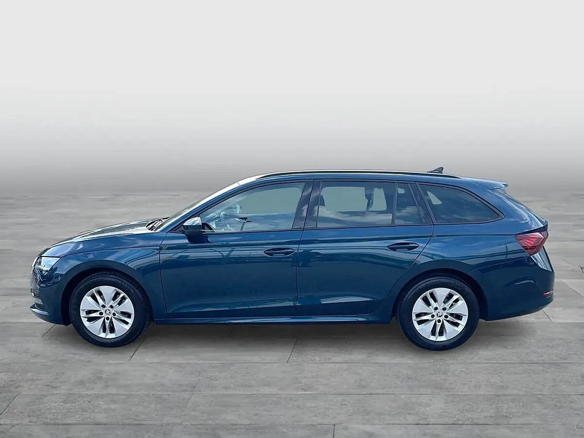 Skoda Octavia 2021 photo 2