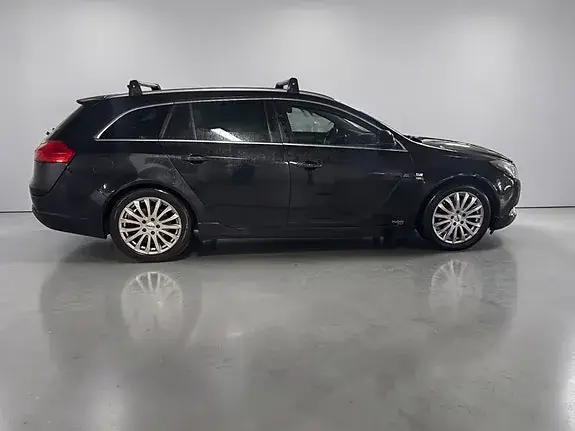 Opel Insignia 2011 photo 2