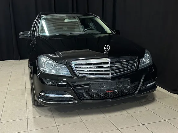Mercedes-Benz C250 2012 photo 2