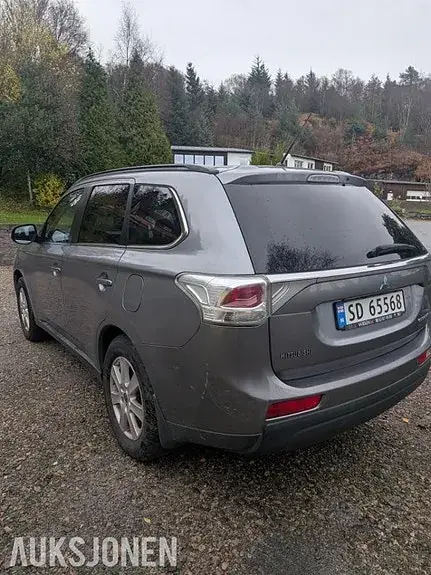 Mitsubishi Outlander 2013 photo 3