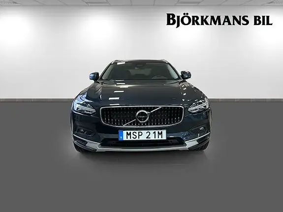 Volvo V90 Cross Country 2024 photo 2