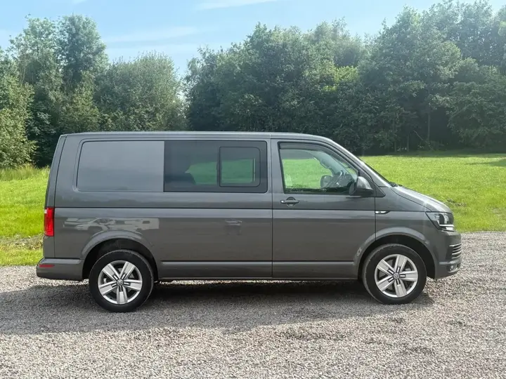 Volkswagen Transporter 2019 photo 2