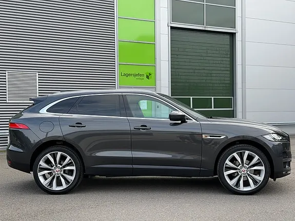 Jaguar F-Pace 2017 photo 4