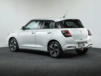 Suzuki Swift 2025 photo 3