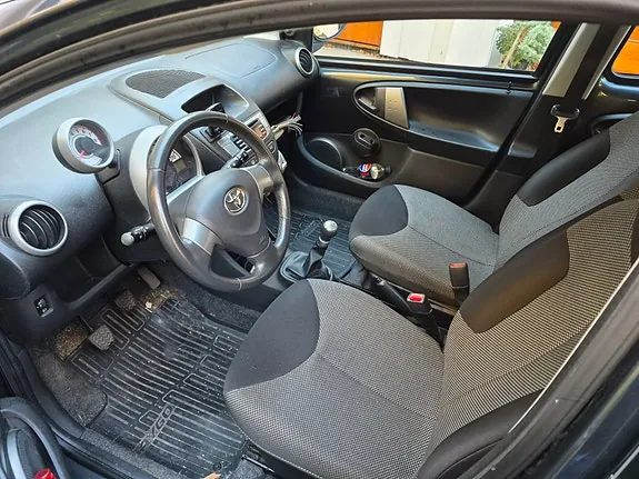 Toyota Aygo 2013 photo 5