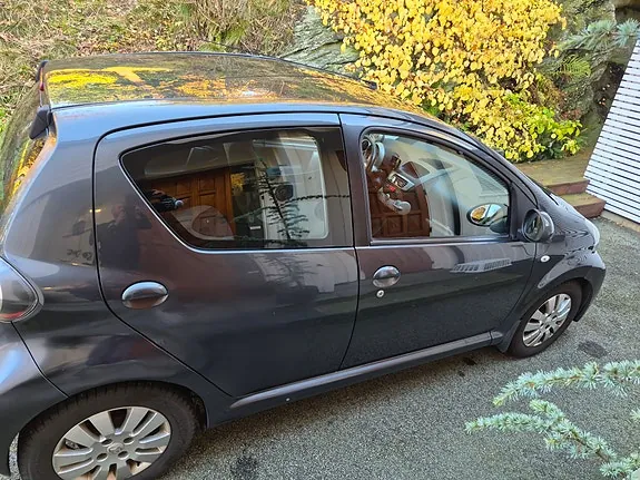 Toyota Aygo 2013 photo 3