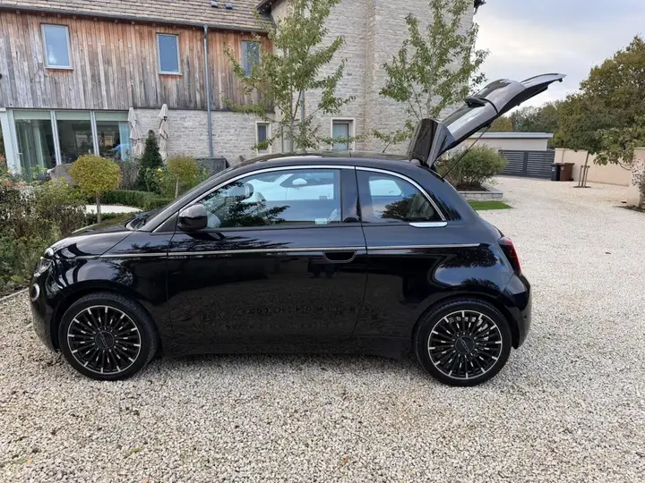 Fiat 500E 2023 photo 2