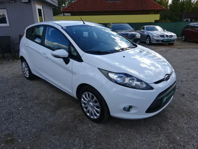 Ford Fiesta 2012 photo 3