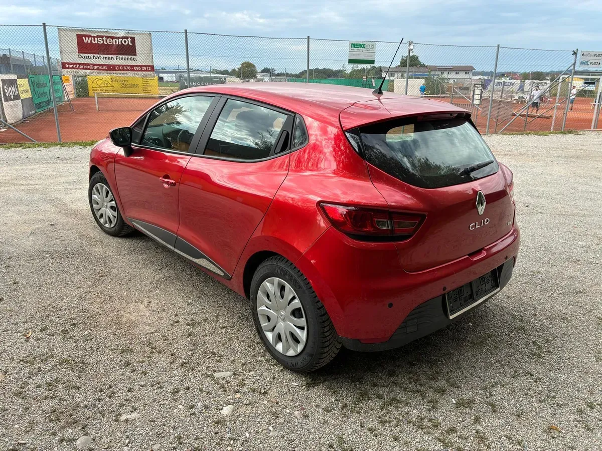 Renault Clio 2013 photo 2