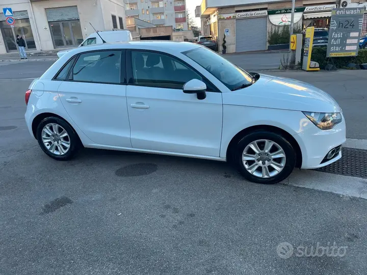 Audi A1 2014 photo 3