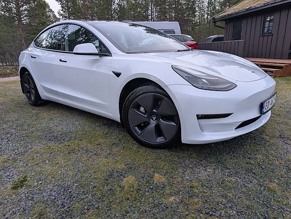 Tesla Model 3 2021 photo 4