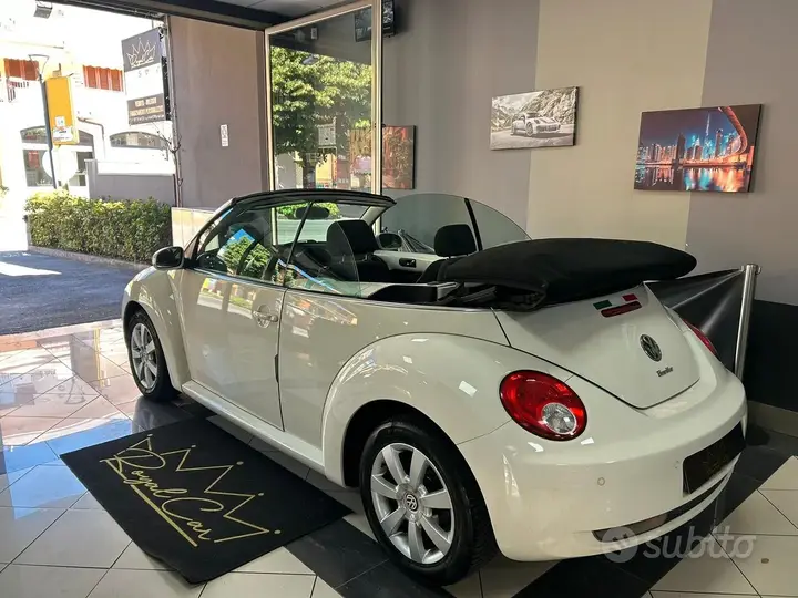 Volkswagen New Beetle 2008 photo 2