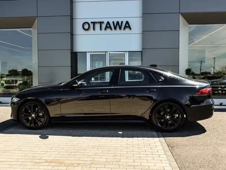 Jaguar Xf 2024 photo 3