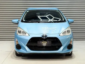 Toyota Aqua 2015 photo 3