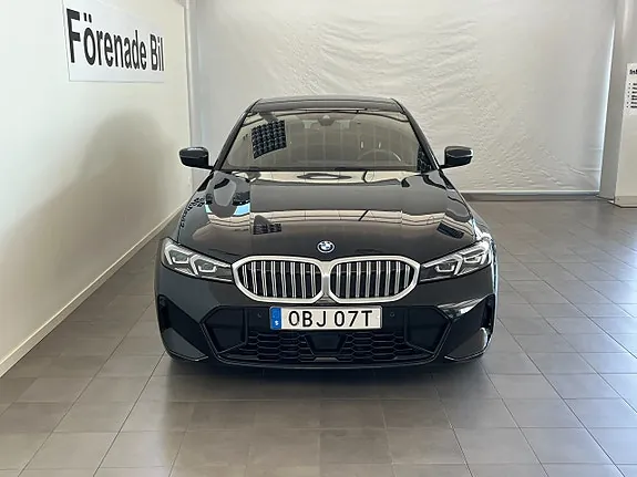 BMW 330E 2025 photo 2