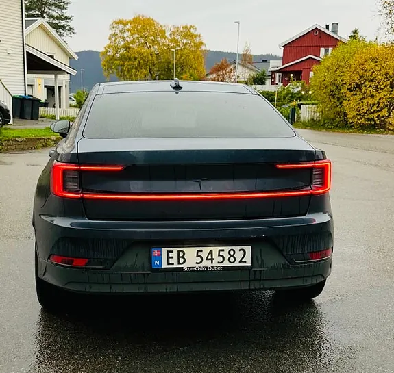 Polestar 2 2021 photo 2