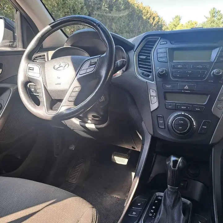 Hyundai Santa Fe 2013 photo 2