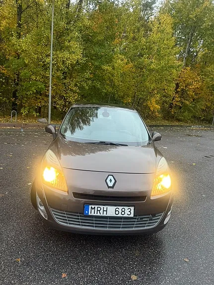 Renault Grand Scenic Iii 2011 photo 3