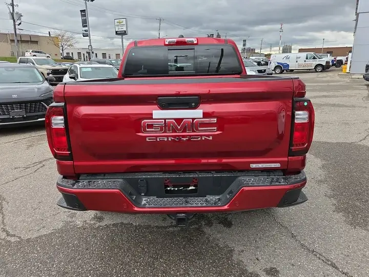 GMC Canyon 2026 photo 5