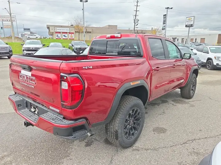 GMC Canyon 2026 photo 4