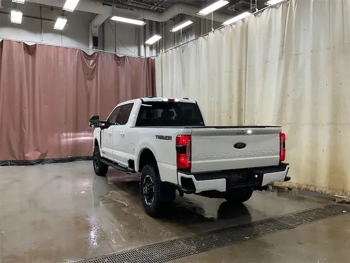 Ford F-350 Super Duty 2026 photo 2