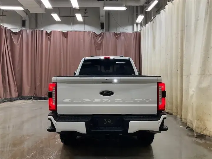 Ford F-350 Super Duty 2026 photo 4