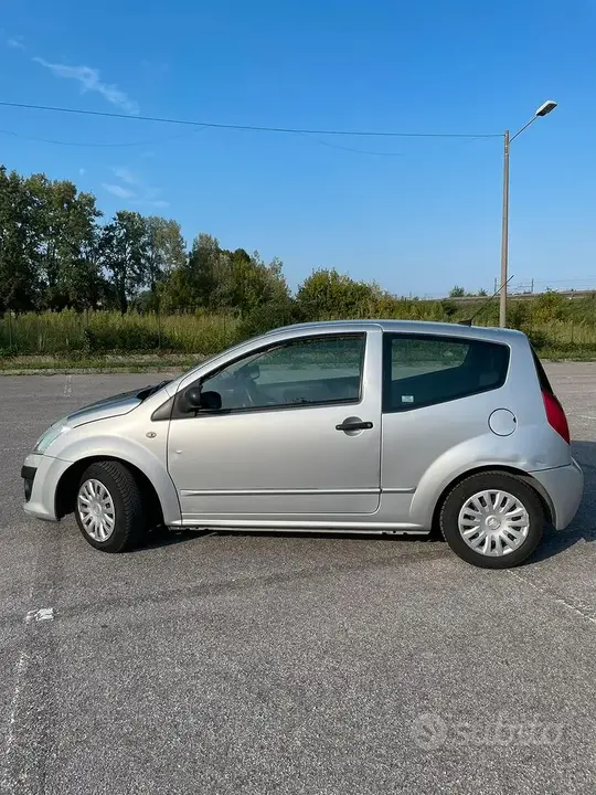Citroen C2 2009 photo 2