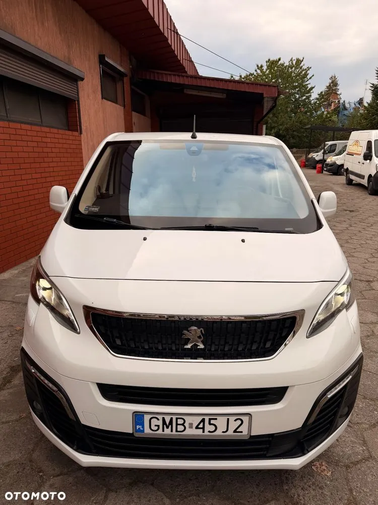 Peugeot Traveller 2017 photo 3